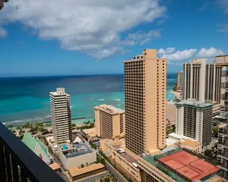 Just Remodeled Ocean View Waikiki Banyan Penthouse! Free Parking!