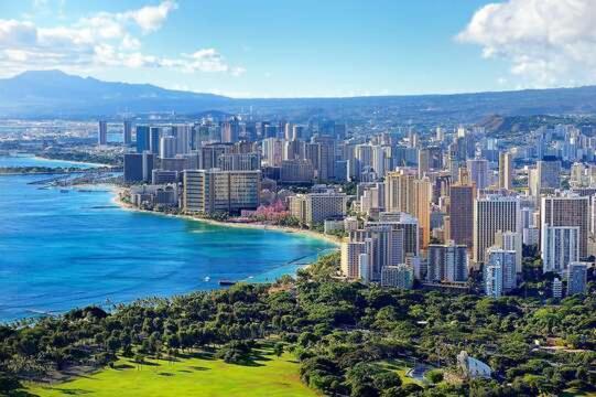 Apartment Just Remodeled Ocean View Waikiki Banyan Penthouse! Free Parking!